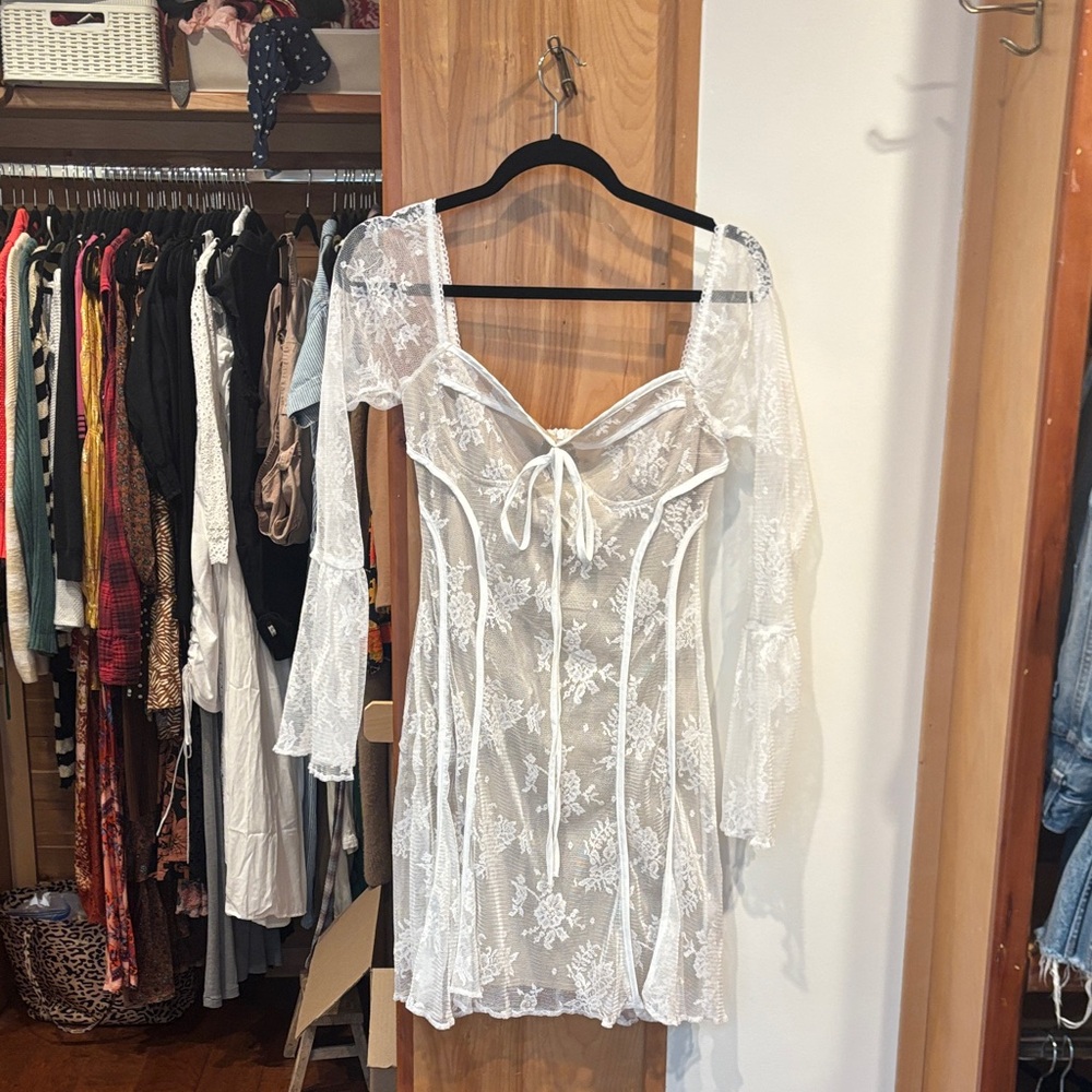Elegant White Lace Nightgown